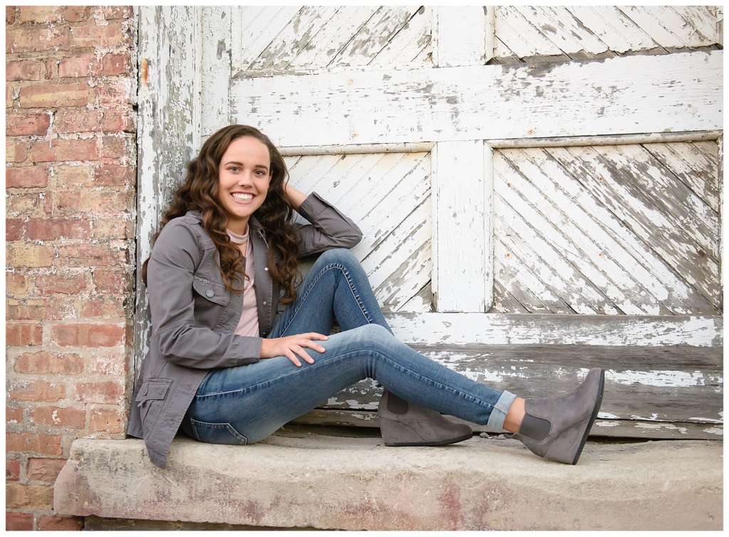 Northern Illiinois fall senior portraits natural and relaxed.
